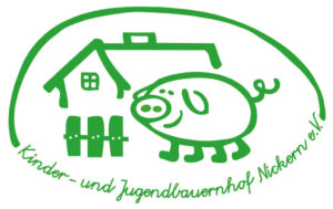 Logo des Kinder- und Jugendbauernhof Nickern e. V., im Comicstil ein Schweinchen vor einem Haus mit Zaun